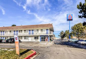 Motel 6 Fort Collins, Co allows 18 year olds to book a room