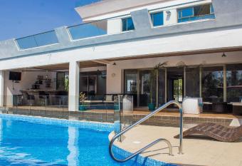 Seaclusion Diani has Balcony rooms