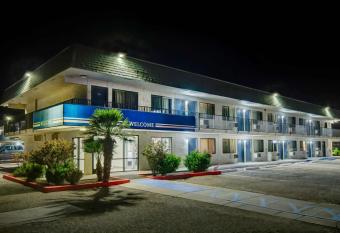 Motel 6 Douglas allows 18 year olds to book a room