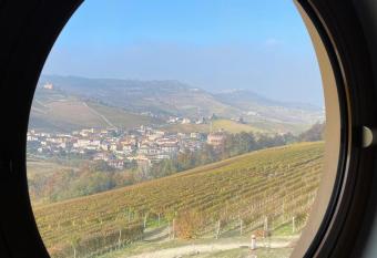 Cascina Boschetti has Balcony rooms