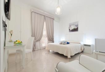 San Nicola B&B allows 18 year olds to book a room