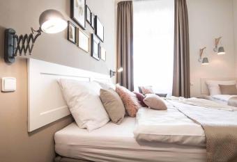 Best Place and Comfort Apartments has Balcony rooms