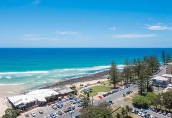 Swell Resort Burleigh Heads allows 18 year olds to book a room