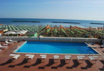 Hotel Embassy has Balcony rooms