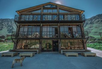 Chemodann Kazbegi allows 18 year olds to book a room