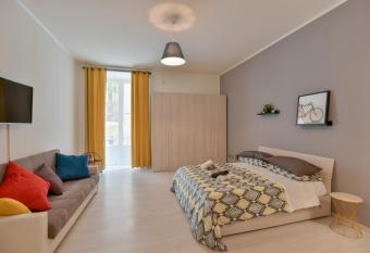 Tasso Apartment allows 18 year olds to book a room