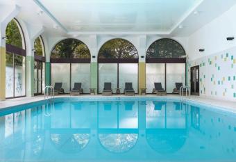 London Marriott Hotel Regents Park has Balcony rooms