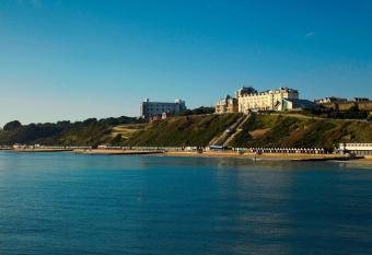 Bournemouth Highcliff Marriott Hotel allows 18 year olds to book a room