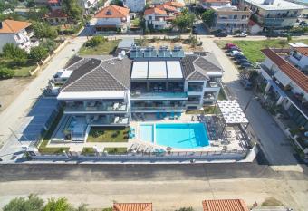 Albatros Suites has Balcony rooms