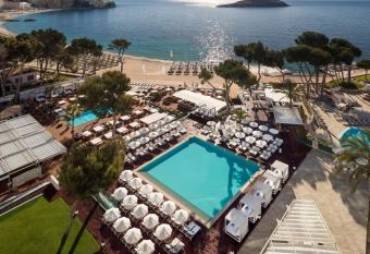 Meli   South Beach allows 18 year olds to book a room