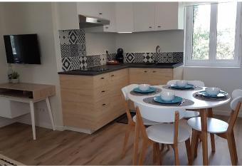 CDG Aparts allows 18 year olds to book a room