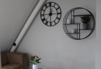 O Brian Gjestehus allows 18 year olds to book a room