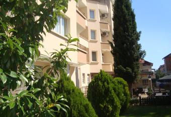 Hotel Astra has Balcony rooms