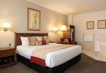 The Chancellor on Currie allows 18 year olds to book a room