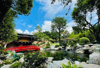 Phuong Nam Resort has Balcony rooms