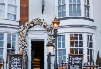 Becketts allows 18 year olds to book a room