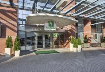 Holiday Inn Helsinki - Expo, an IHG Hotel allows 18 year olds to book a room