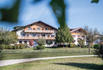 hubertus dolomites has Balcony rooms