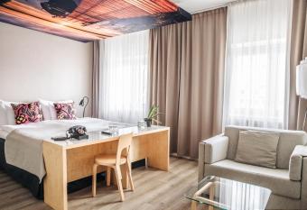 Hotel Helka has Balcony rooms