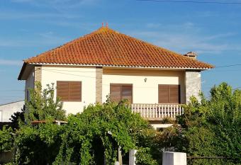 Casa Concei    o allows 18 year olds to book a room