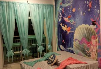Blue Romance Mermaid Cameron Golden Hills (Next to Night Market) has Balcony rooms