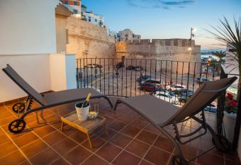 Hotel Boutique Barra Alta (Adults Only) allows 18 year olds to book a room