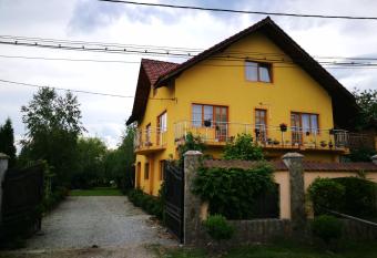 Pensiunea Ramona has Balcony rooms