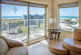 Crystal Palms Beach Resort has Balcony rooms