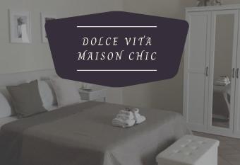 Dolce Vita maison chic has Balcony rooms
