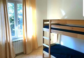 Monterosso - Apartment has Smoking/Balcony rooms