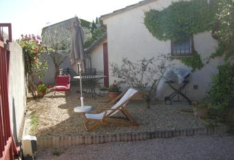 Chambre d h  tes Esterelle allows 18 year olds to book a room