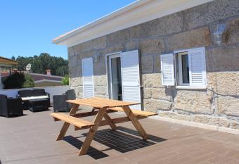 Vivenda Mendes 2 has Balcony rooms