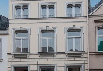 Haus Siegfried Appartements allows 18 year olds to book a room