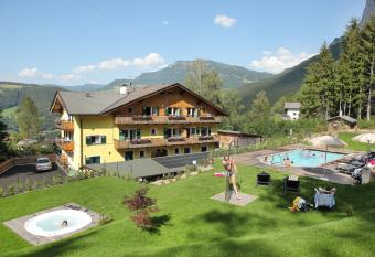 Residence St Konstantin has Balcony rooms