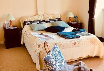 Treasure Box Retreat allows 18 year olds to book a room