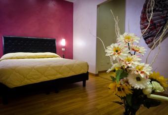 Via Palazzo Sanremo has Balcony rooms