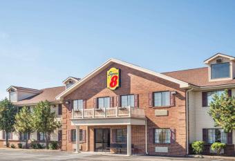 Super 8 by Wyndham Madison IN allows 18 year olds to book a room