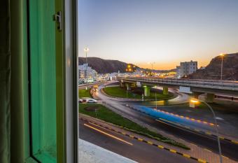 Al Jisr Hotel has Balcony rooms