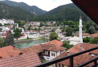 Kamena   uprija allows 18 year olds to book a room