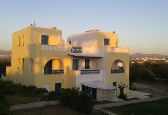 Golden Silence Studios has Balcony rooms