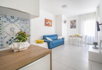 Smiling Apartments Vico Equense has Balcony rooms