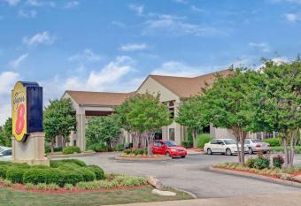 Hometown Place has Smoking rooms