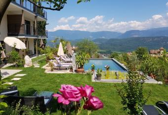 Gartenappartements Die M  hle has Balcony rooms