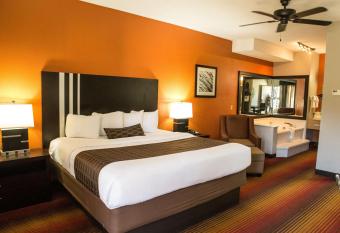 Best Western Inn has rooms with a private hot tub