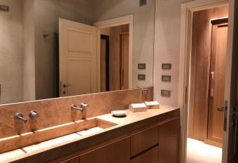 Domus Aurea has Balcony rooms