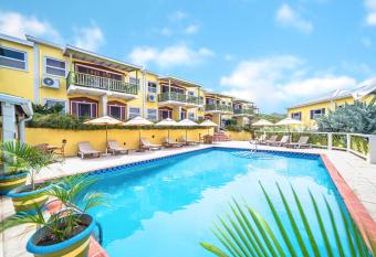 Grooms Beach Villa & Resort has Balcony rooms