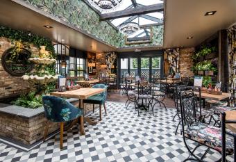 The Seaton Lane Inn - The Inn Collection Group allows 18 year olds to book a room