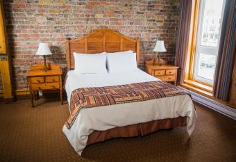 Murray Premises Hotel allows 18 year olds to book a room