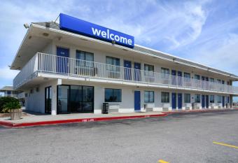 Motel 6 Galveston, TX allows 18 year olds to book a room