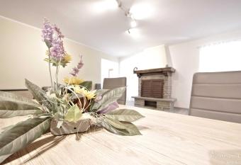 Ca    Rina has Balcony rooms